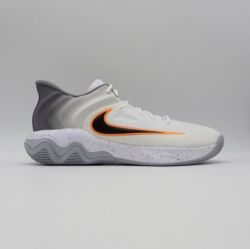 GIANNS WHITE