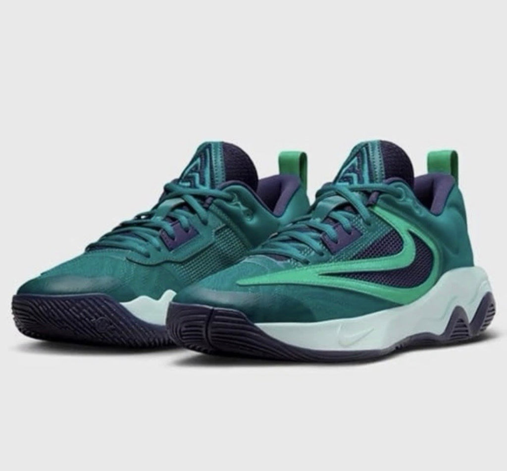 Nike Giannis Immortality 3 Men’s Size 11 Basketball Shoes DZ7533-301