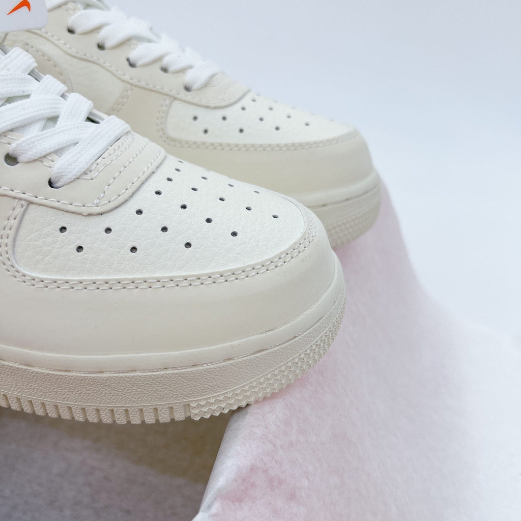 NIKE LOW DUNK