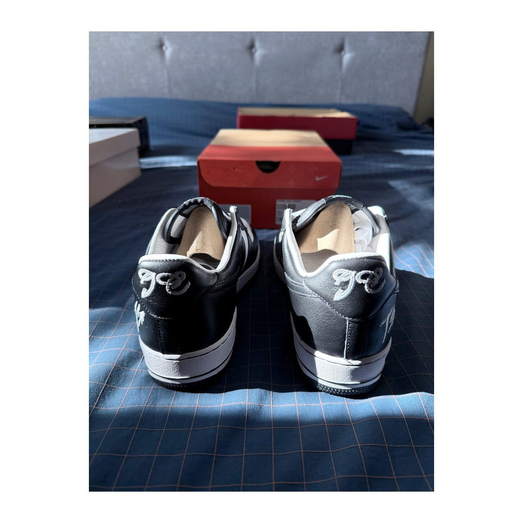 NIKE BLACK DUNK