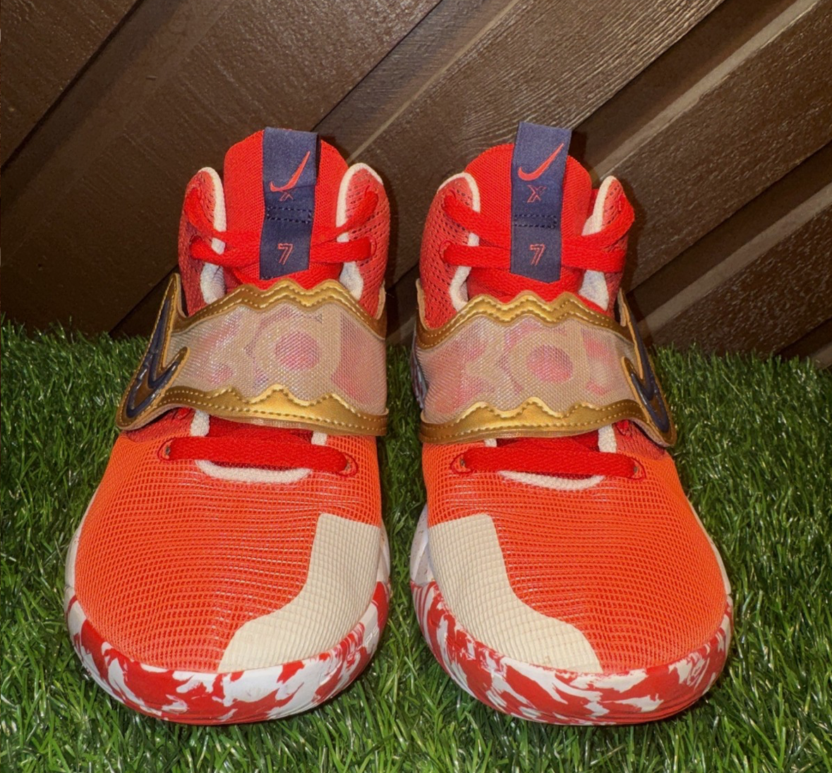 NIKE TREY 5 UNICORN