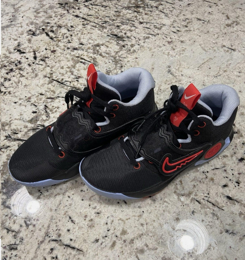 NIKE TREY 5 BLACK RED