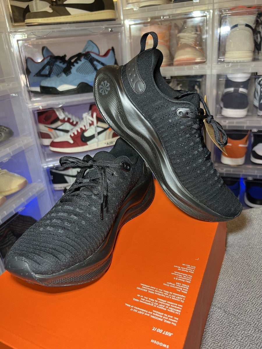 NIKE BLACK ROW