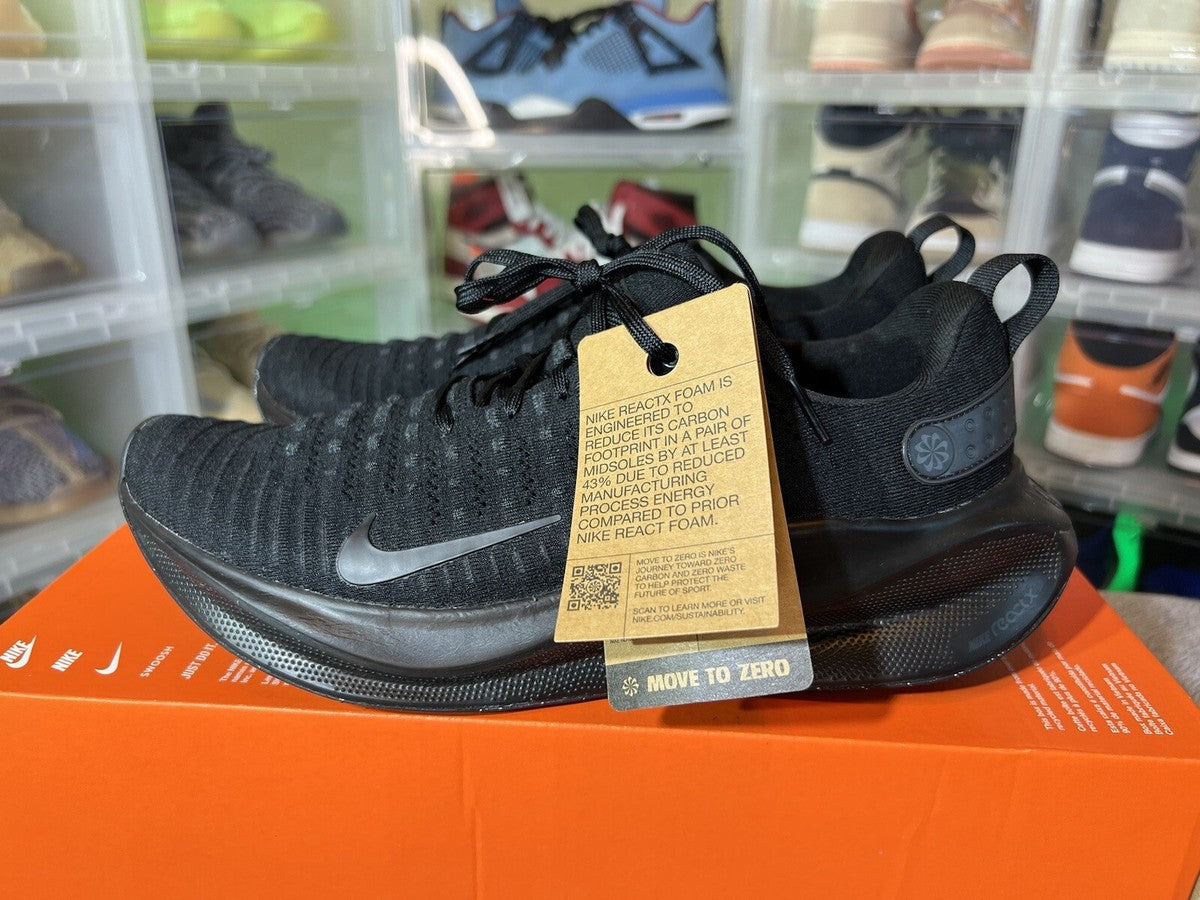 NIKE BLACK ROW