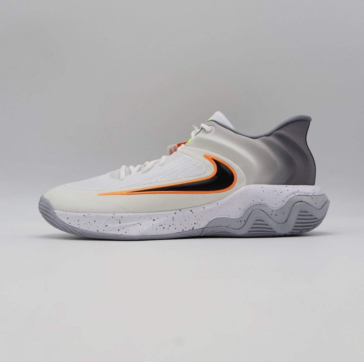 GIANNS WHITE