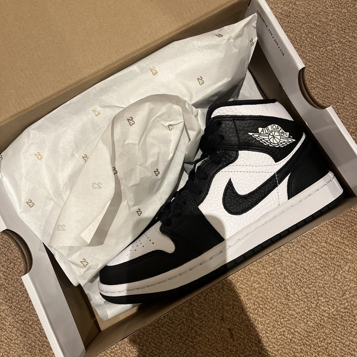 NIKE AIR JORDERN