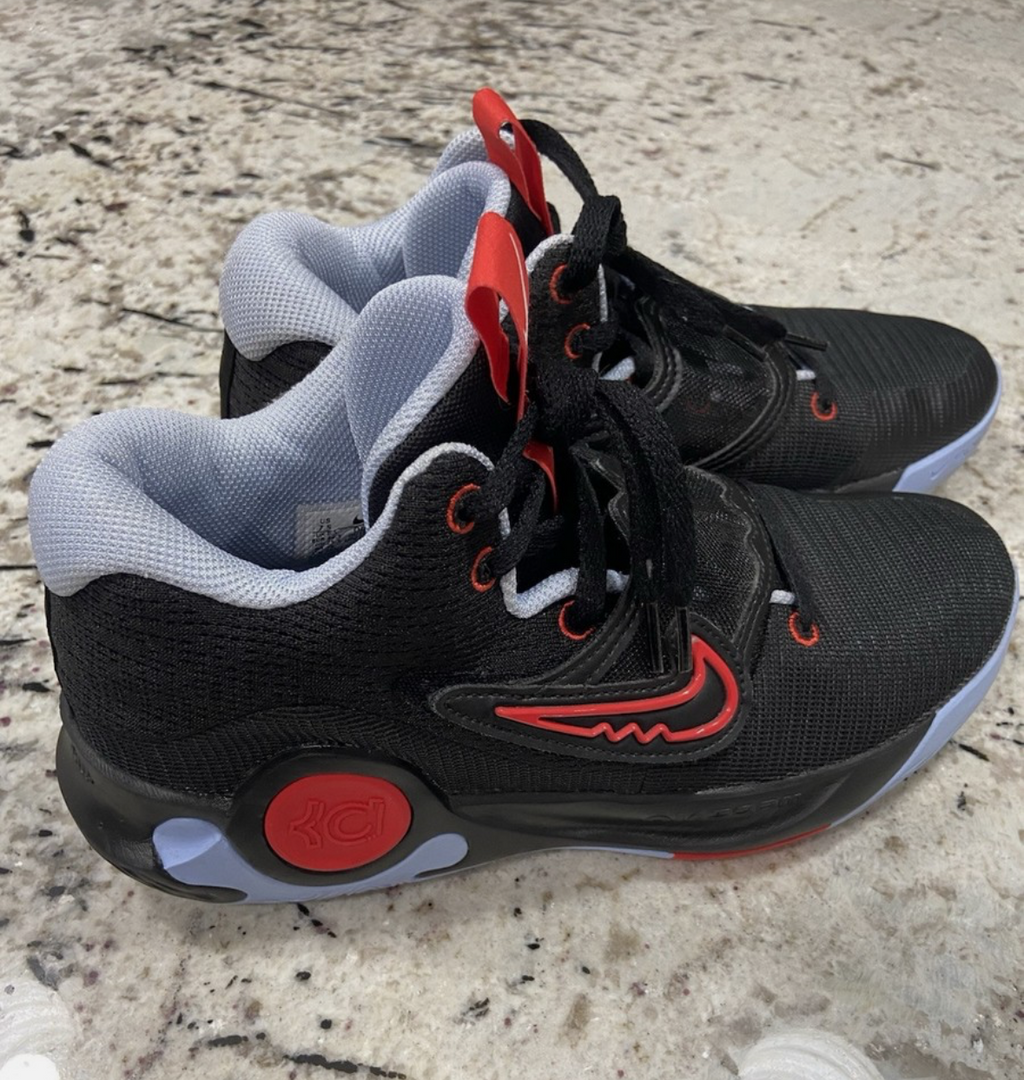 NIKE TREY 5 BLACK RED