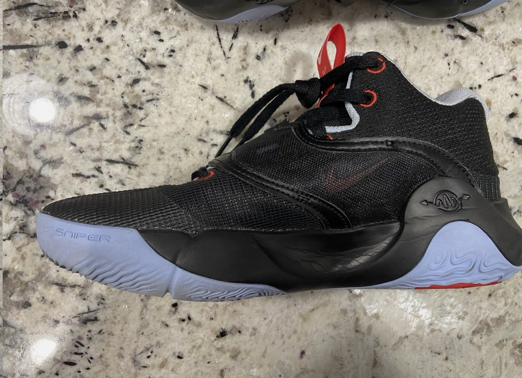 NIKE TREY 5 BLACK RED