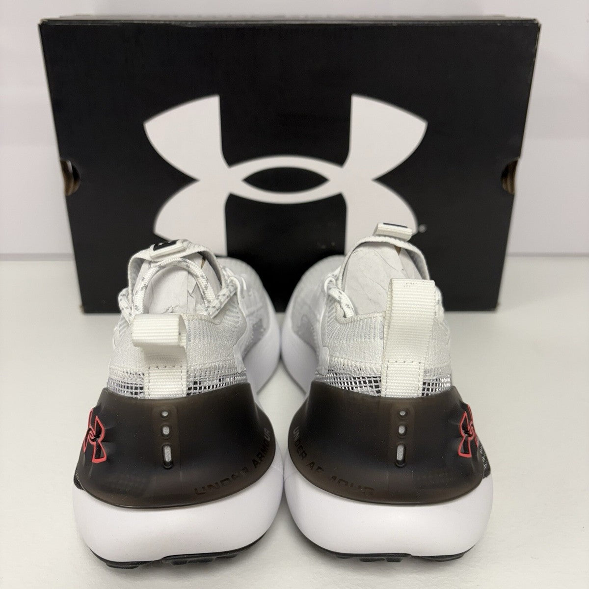 UNDER ARMOUR