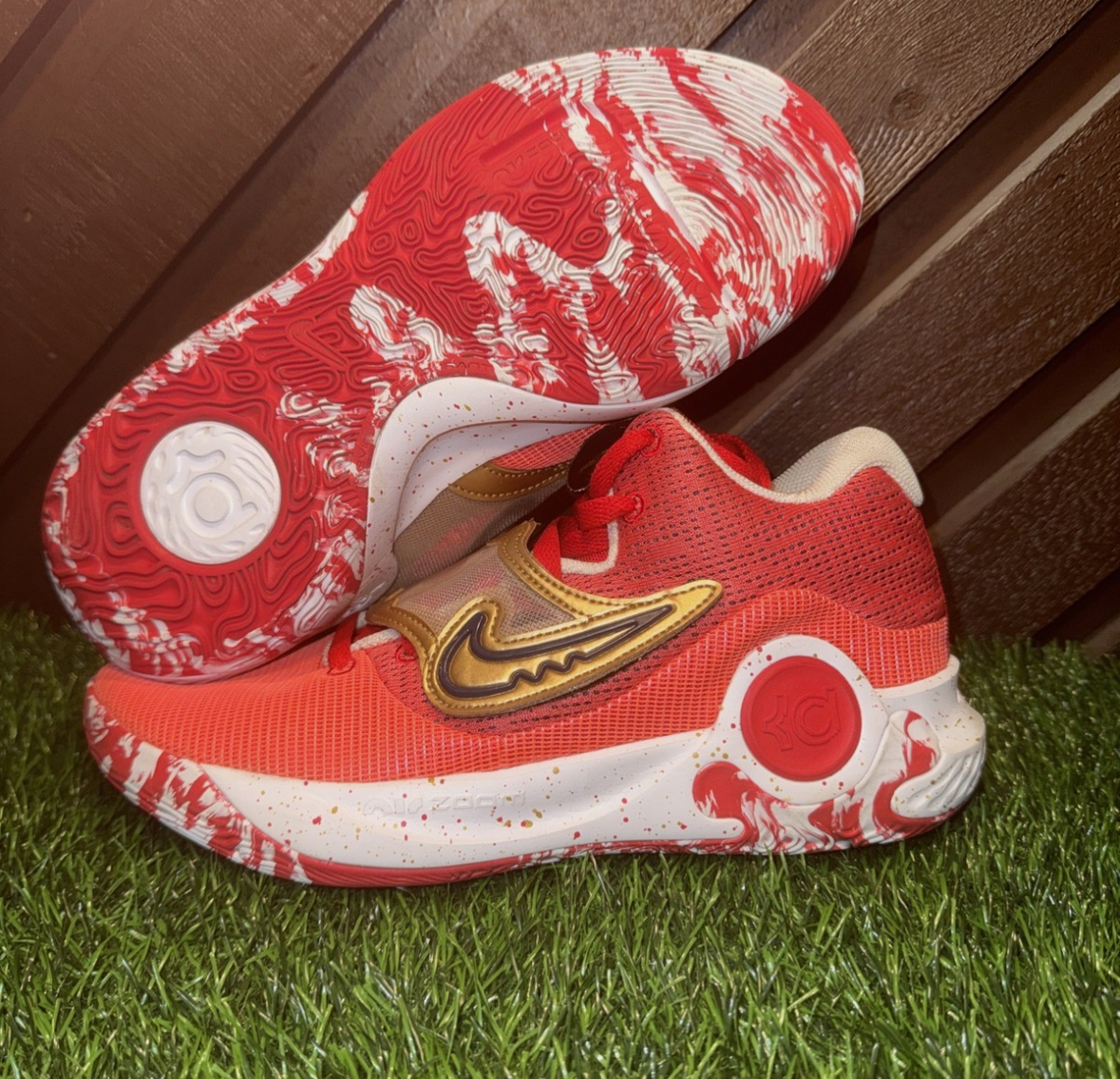 NIKE TREY 5 UNICORN
